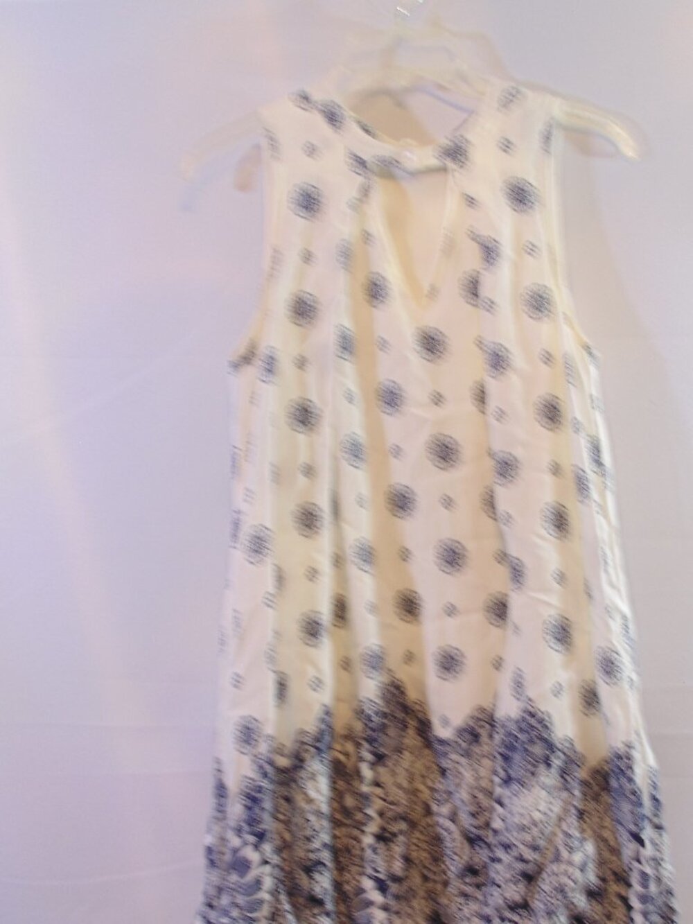 Love Riche White/Blue keyhole front swing dress size small Dress
